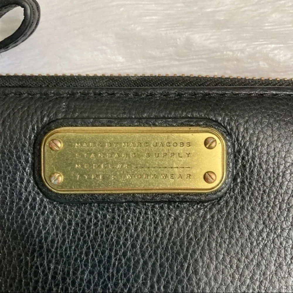 Marc by Marc jacobs black leather wristlet wallet